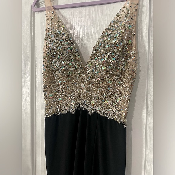 JVN by Jovani, Size 2, Black, Beaded Bodice Full Length Formal/Prom Dress - Picture 6 of 8